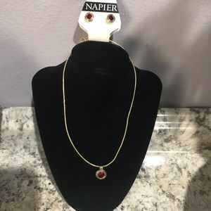 Necklace and earrings set